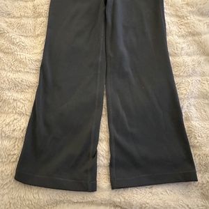 ATHLETA GIRL HIGH RISE CHIT CHAT FLARE PANT CAPRIS